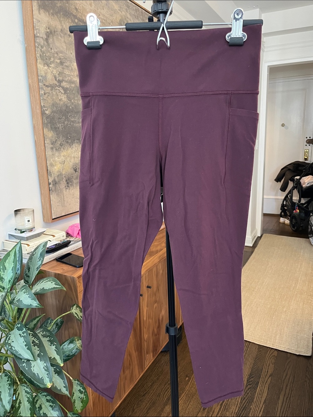 Athleta Salutation Stash 7/8 Leggings